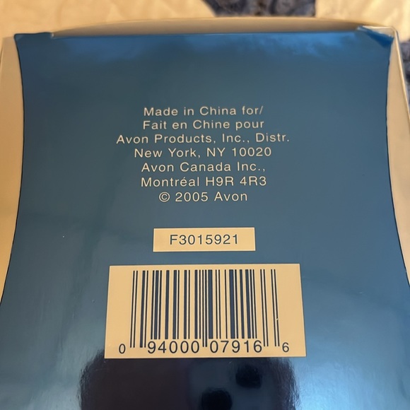 Avon carved bangle bracelet. - Picture 4 of 4